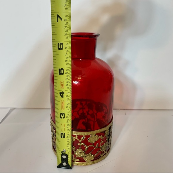Vintage red glass bottle with gold tone decorative floral lattice - Picture 7 of 9